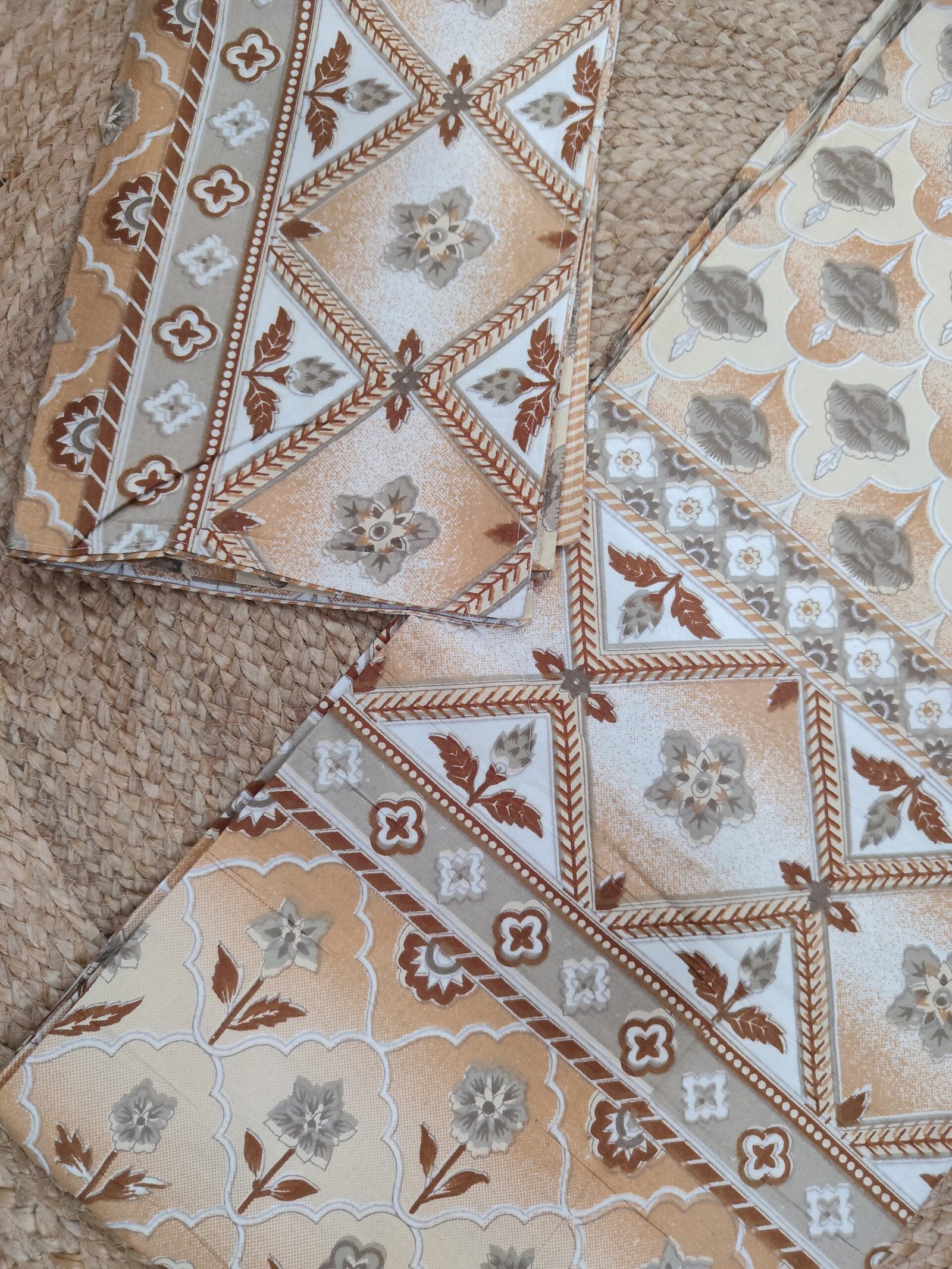 Barfi - Brown Bedsheet (108x108 Inches) - Image 4