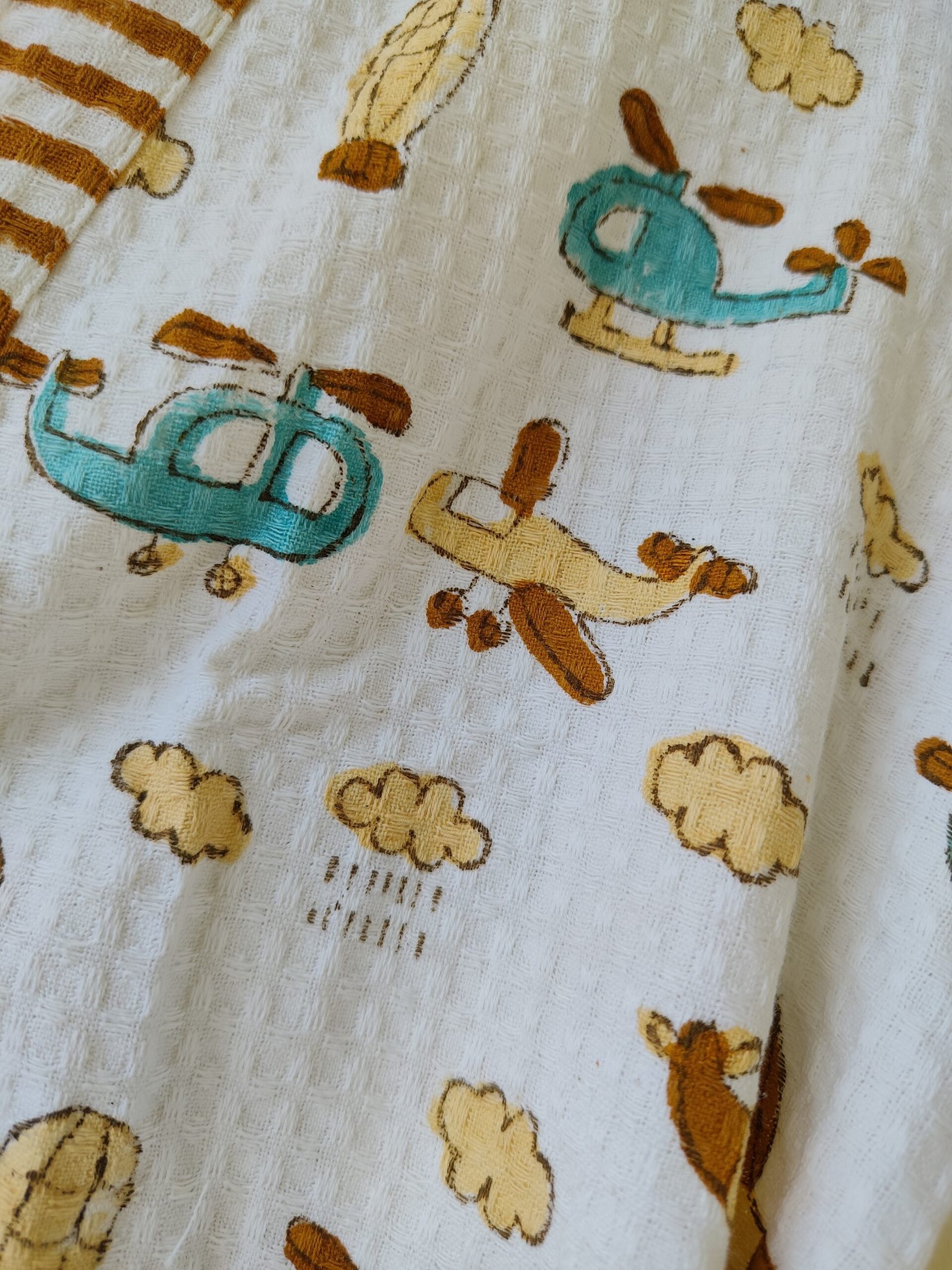 BROWN AEROPLANE HANDBLOCK PURE COTTON KIDS BATHROBE - Image 4